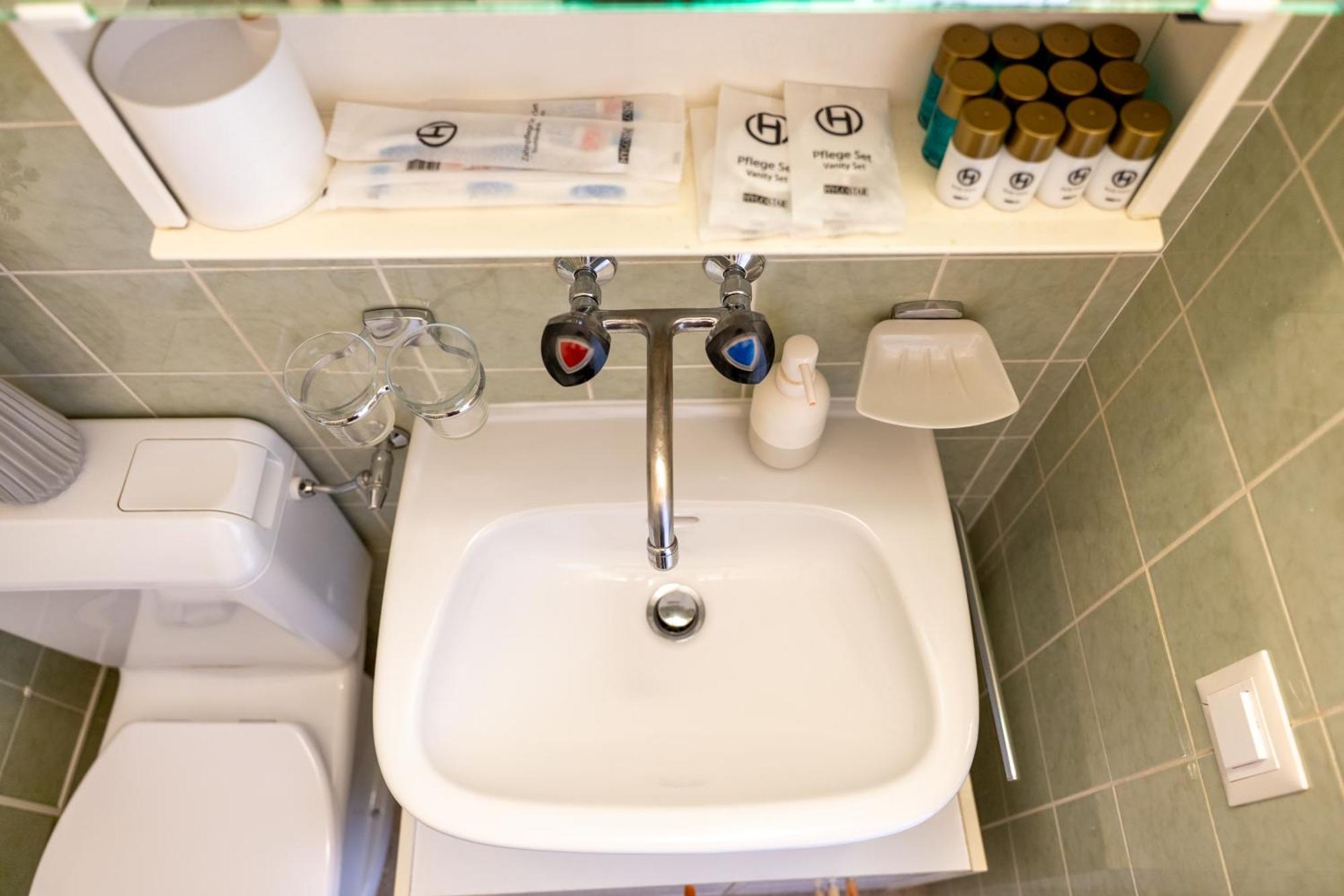 Gemuetliche Grosse Wohnung Naehe Uni Bazel Buitenkant foto