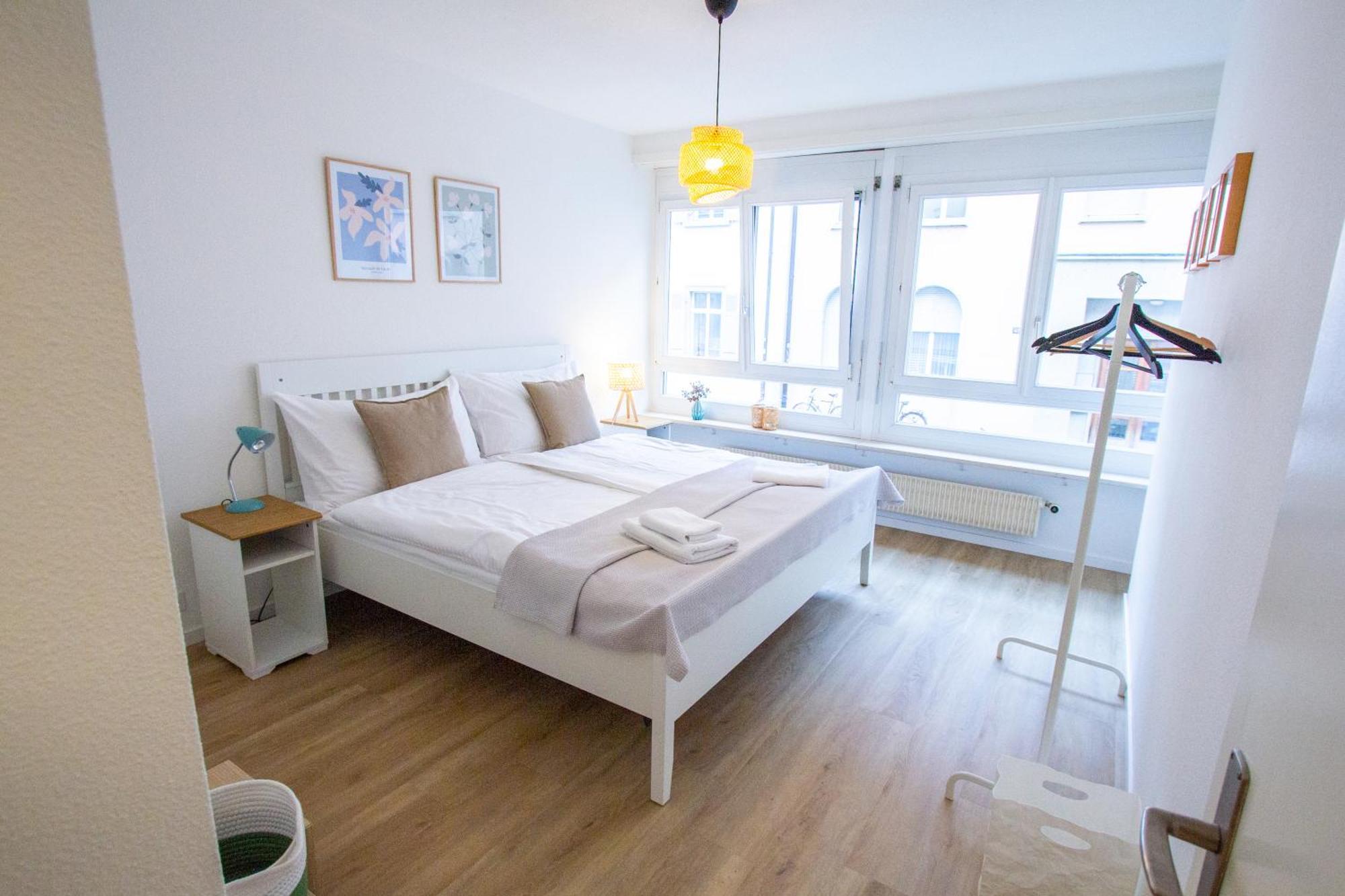 Gemuetliche Grosse Wohnung Naehe Uni Bazel Buitenkant foto