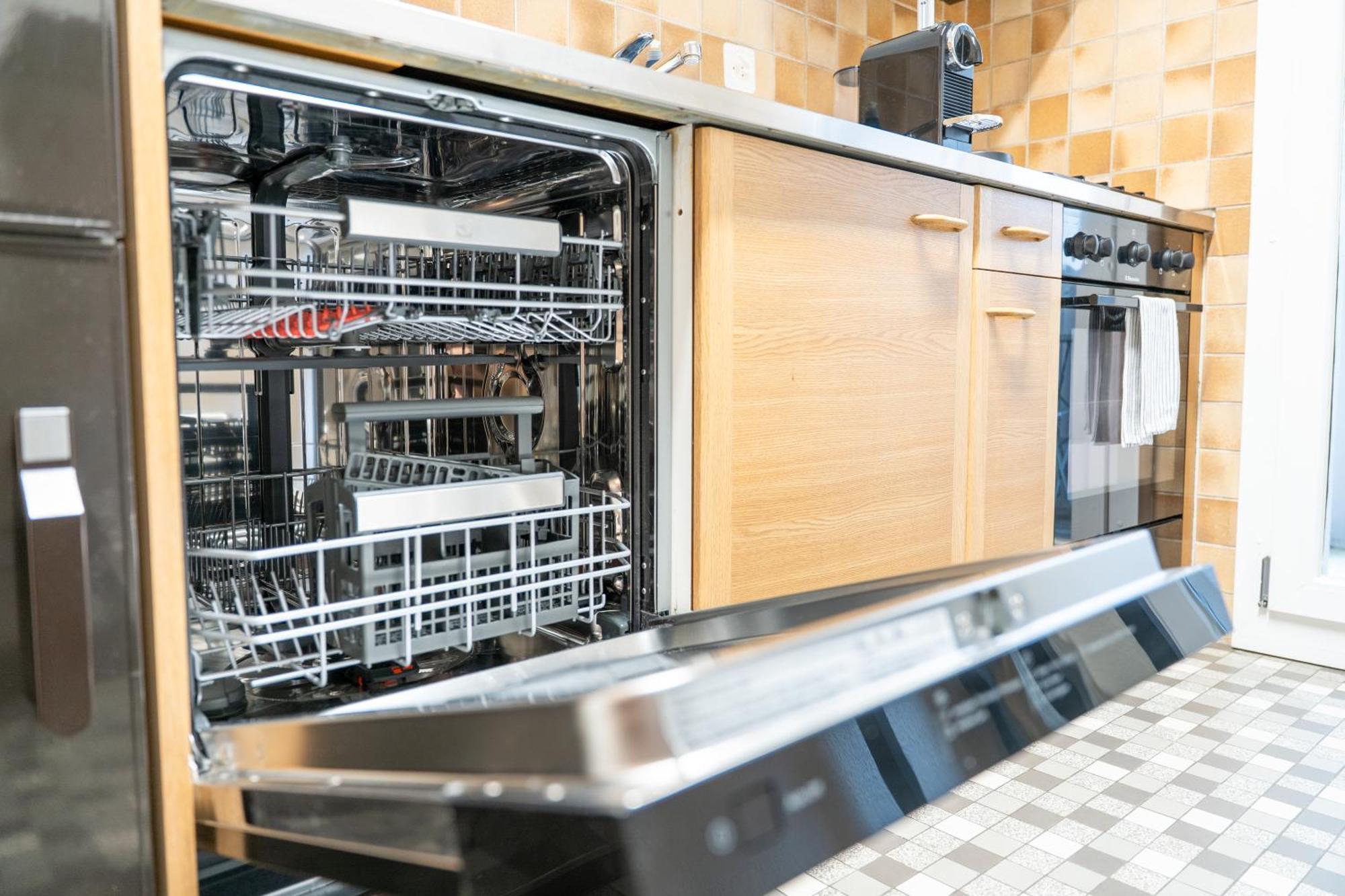 Gemuetliche Grosse Wohnung Naehe Uni Bazel Buitenkant foto